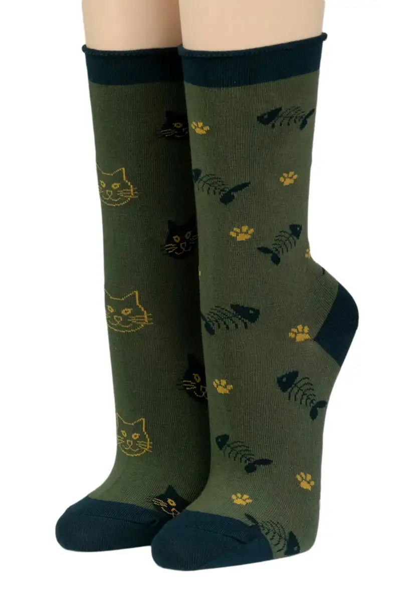 CRÖNERT Socken mit Rollrand crazy Cats with Fishes oliv
