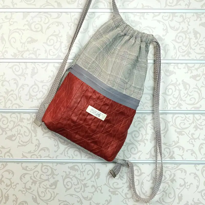 Rucksack Matchsack von Beletage im Materialmix grau rostrot