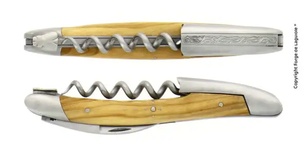 Couteau de sommelier en olivier avec chape sculptée motif Pinot