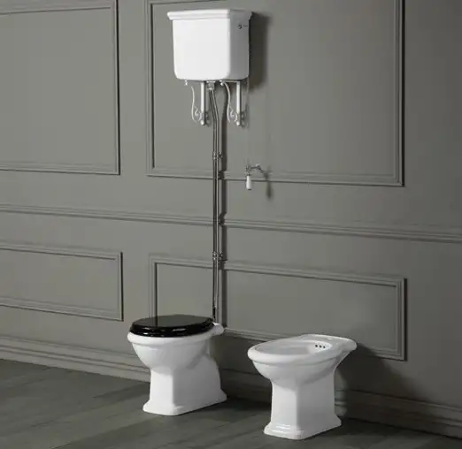 Nostalgie Stand WC Heritage, Abgang waagrecht, mit hochhängendem Spülkasten